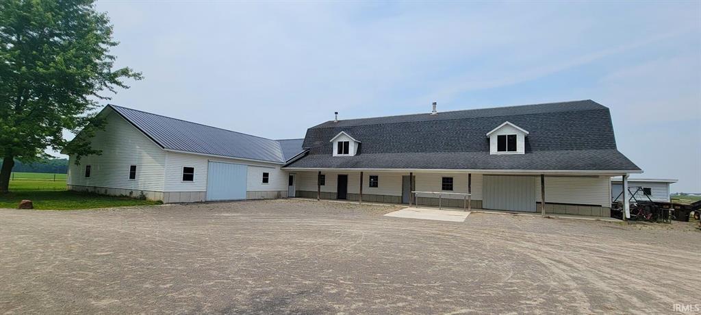 Outbuilding at 5711 S 600 E Berne Indiana auction property